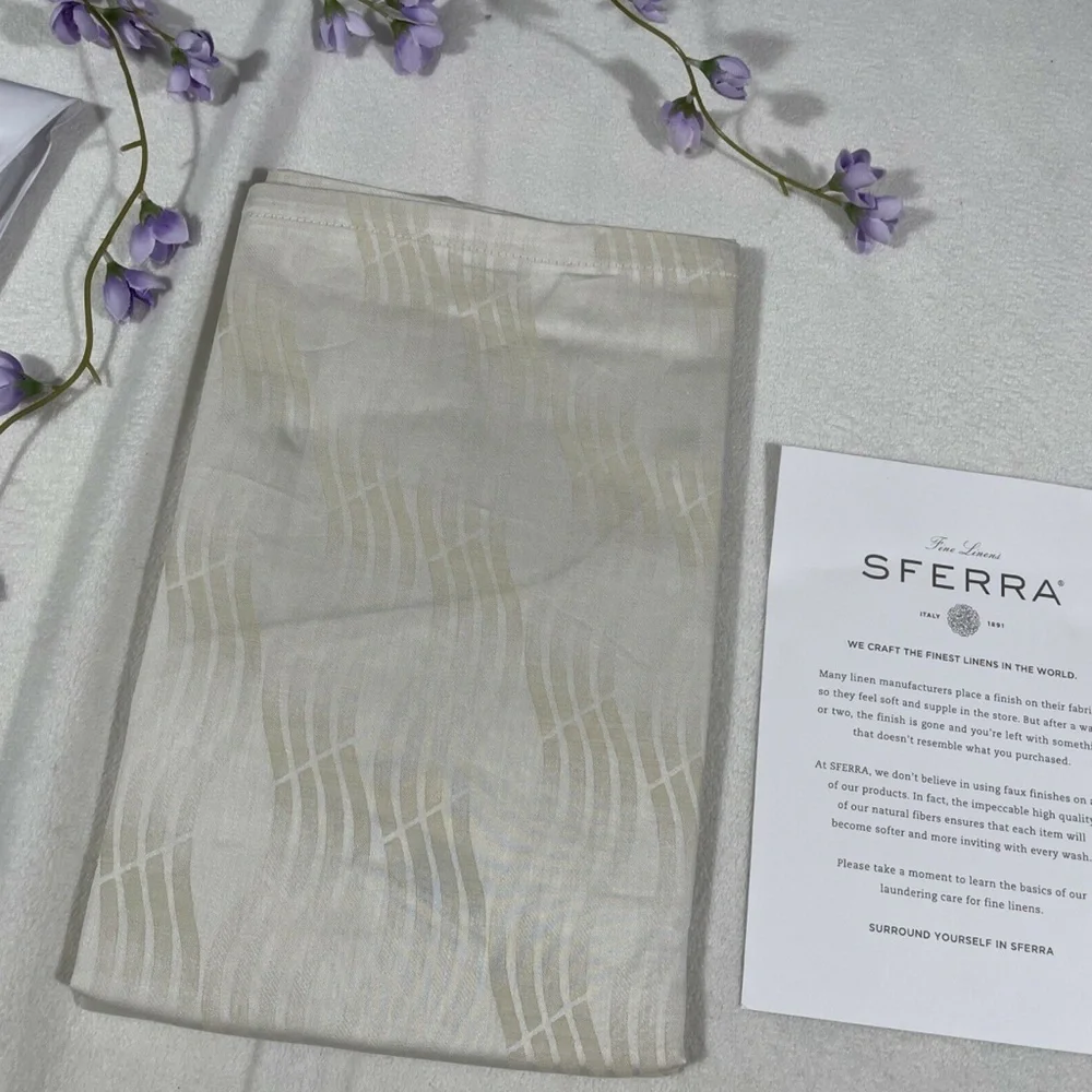 NIB SFERRA Vissio [‎ 1 Standard ] Pillow Sham in Champagne [ 21 x 26 ]